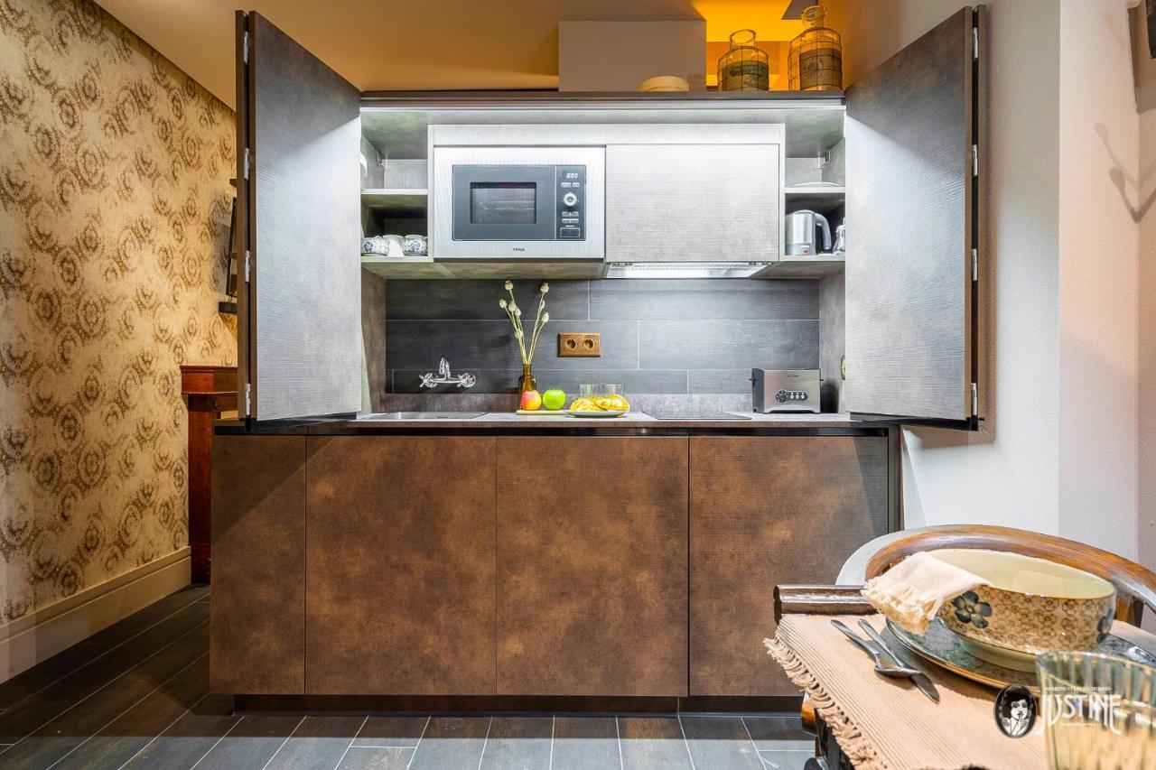 Suite Opium Den By Justine Apartments Apartamento Turistico En Madrid Rio Exterior photo